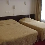 Des 3 Nations 2* Paryż