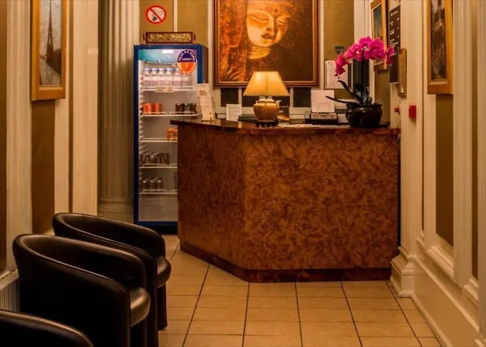 Отель Des 3 Nations 2*