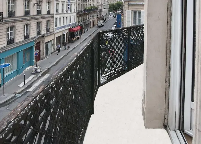 Des 3 Nations 2* Париж