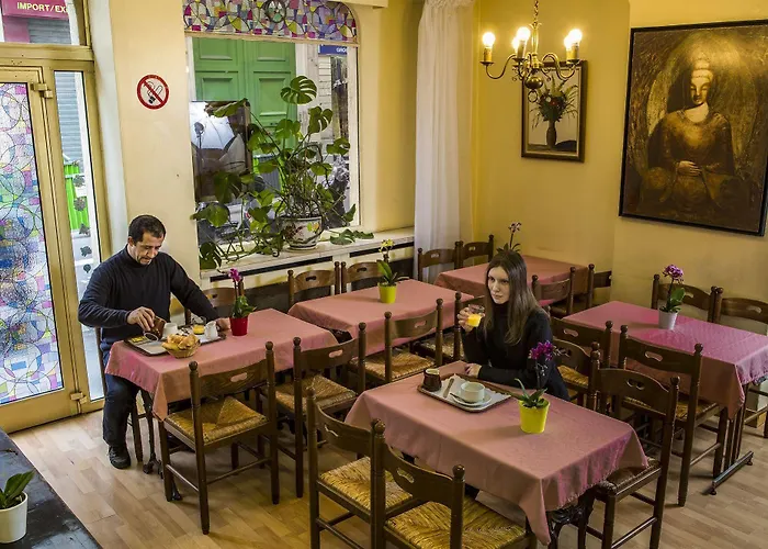 Отель Des 3 Nations 2*