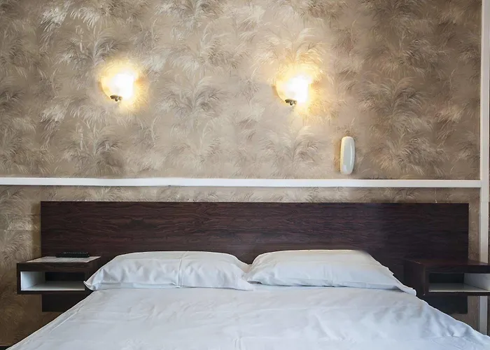 Des 3 Nations 2* Париж