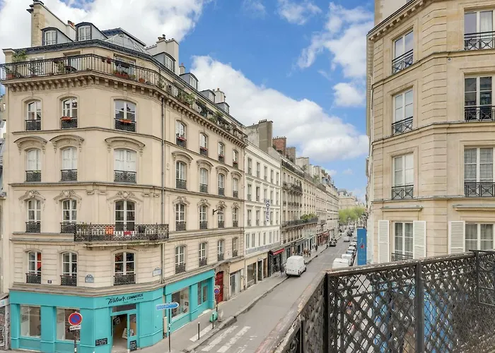 Des 3 Nations Отель 2*