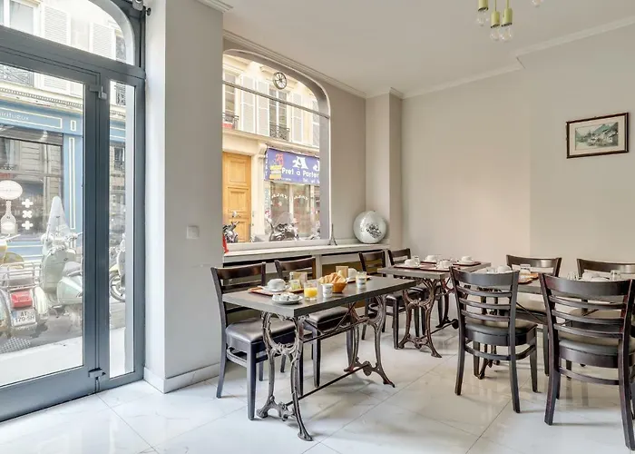 Des 3 Nations Отель Париж