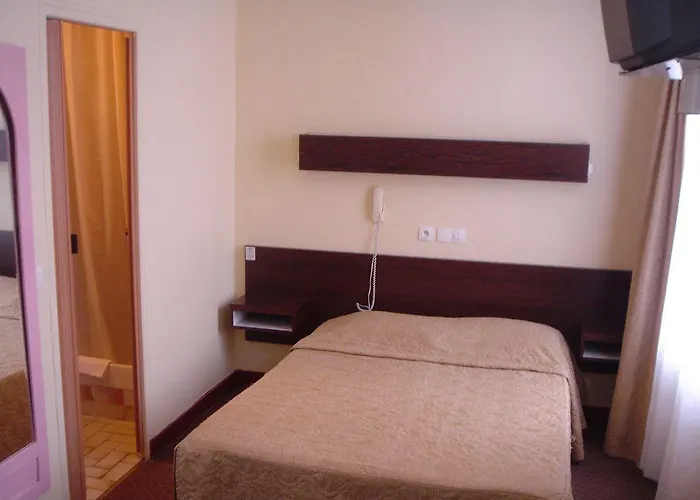 Des 3 Nations Otel Paris